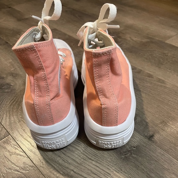 Converse Chuck Taylor high top platform. Fantastic condition, just outgrew. - Picture 5 of 5